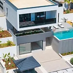 Siete Luxury Living Just Steps From The Βίλα Duće