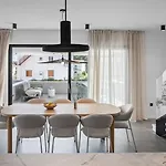 Βίλα Siete Luxury Living Just Steps From The