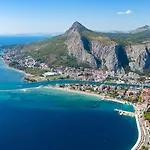 Siete Luxury Living Just Steps From The Βίλα Duće