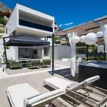 Siete Luxury Living Just Steps From The Βίλα