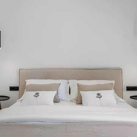 Siete Luxury Living Just Steps From The *
