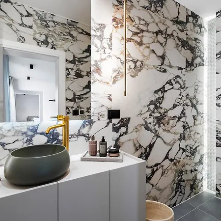 New!! Siete Luxury Living Just Steps From The Villa