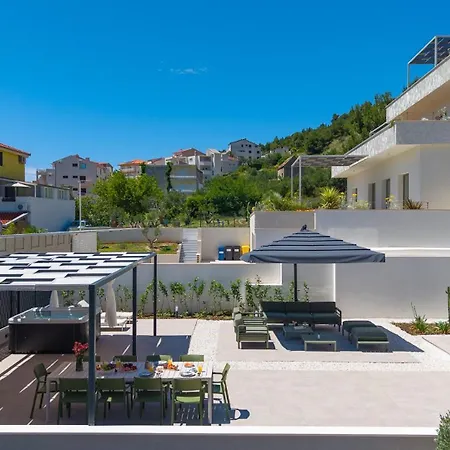 Βίλα Siete Luxury Living Just Steps From The *